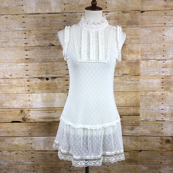 Free People Tops - Free People Ivory Ruffled Laced Tunic Sz M